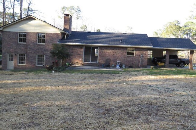 Foto del edificio - 3100 Garden Ln Dr