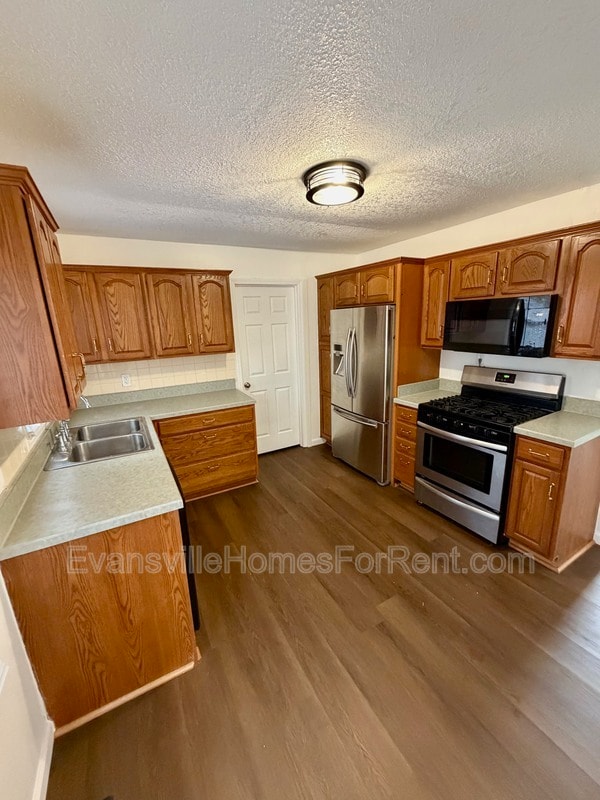 Foto del edificio - 2148 Waggoner Ave