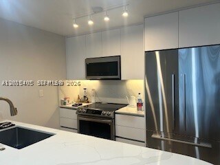 Building Photo - 401 Ocean 525