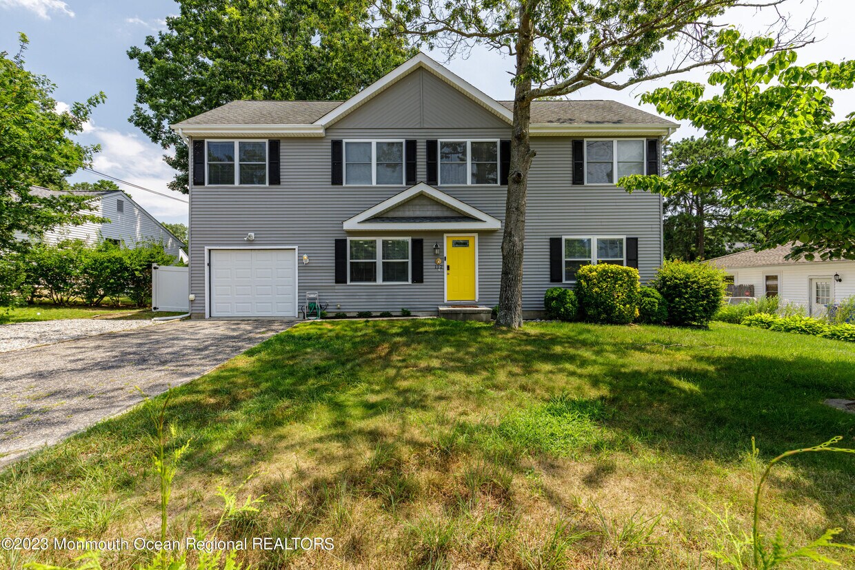 Primary Photo - 112 Equinox Rd