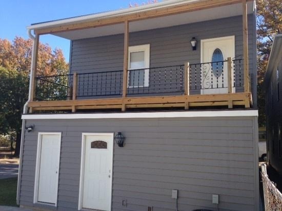 Building Photo - 532 Forest Ave