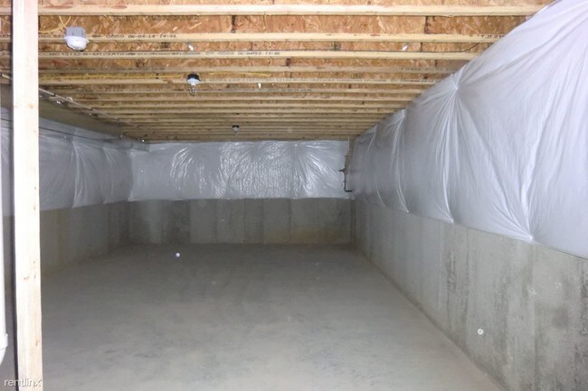 Building Photo - 252 Sandridge Dr