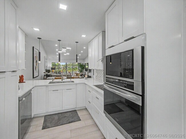 Building Photo - 5154 Oakhill Ln