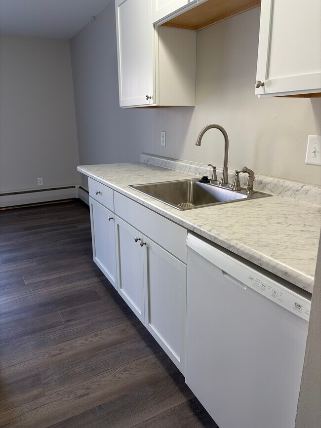 Foto del edificio - 1025 Smetana Rd