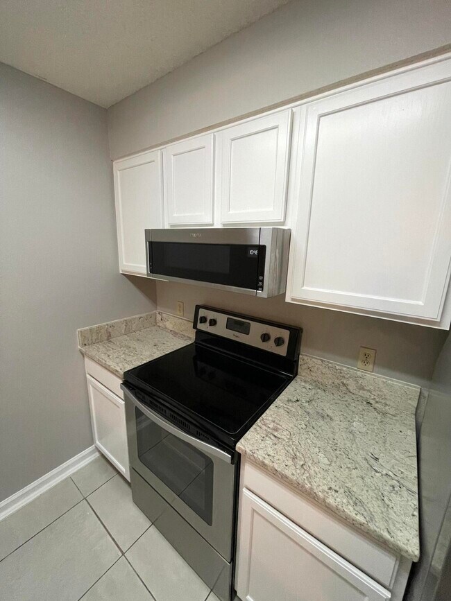 Building Photo - 200 Sandestin Ln