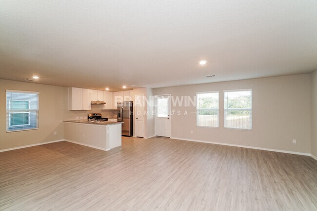 Foto del edificio - ONE MONTH FREE RENT!! $5 APP FEES!!