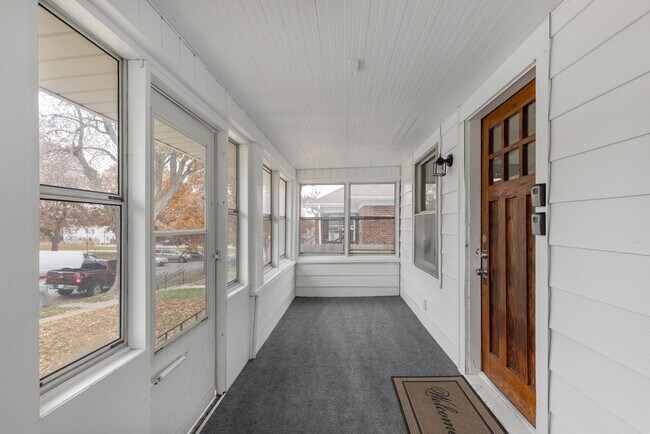 Building Photo - 5122 S 37th St
