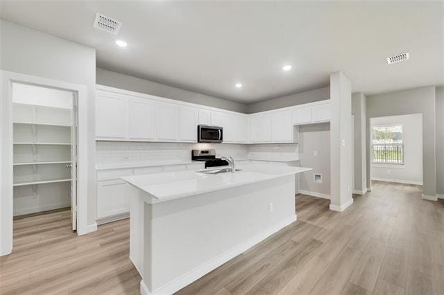 Building Photo - 809 Tidal Dr