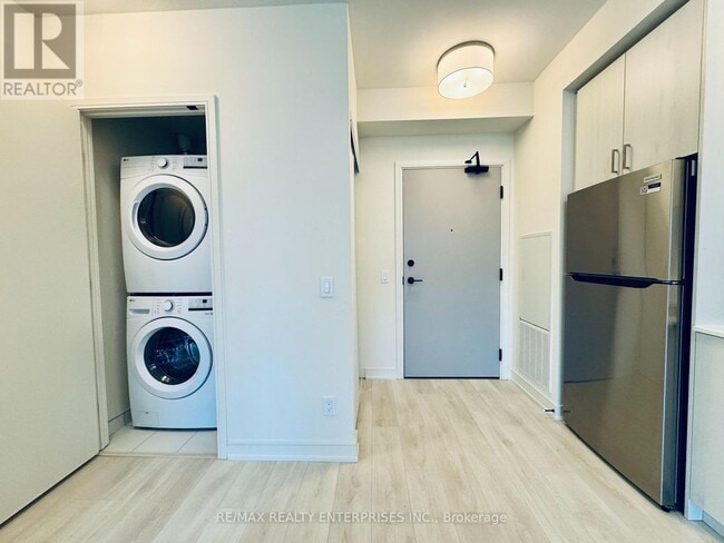 Building Photo - 8020 Derry Rd