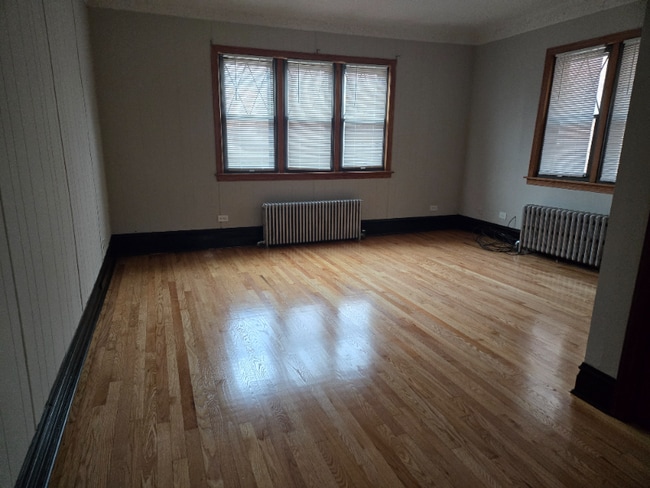 Photo - 6319 S Central Ave Apartment