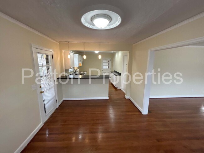 Building Photo - Saluda Gardens Home