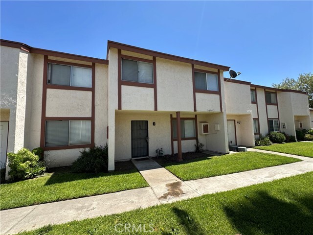 Primary Photo - 349 N Eucalyptus Ave