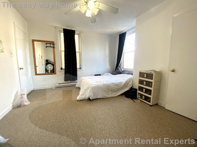 Building Photo - 521 Cambridge St