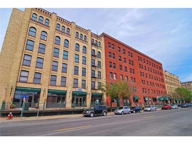 Foto del edificio - 702 N 1st St