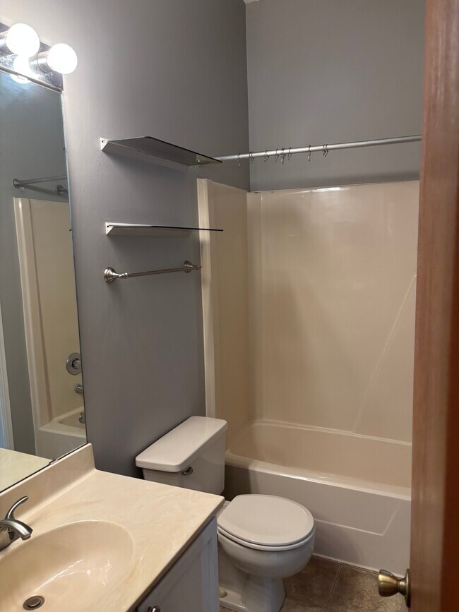 Foto del edificio - 17568 Pond Cir