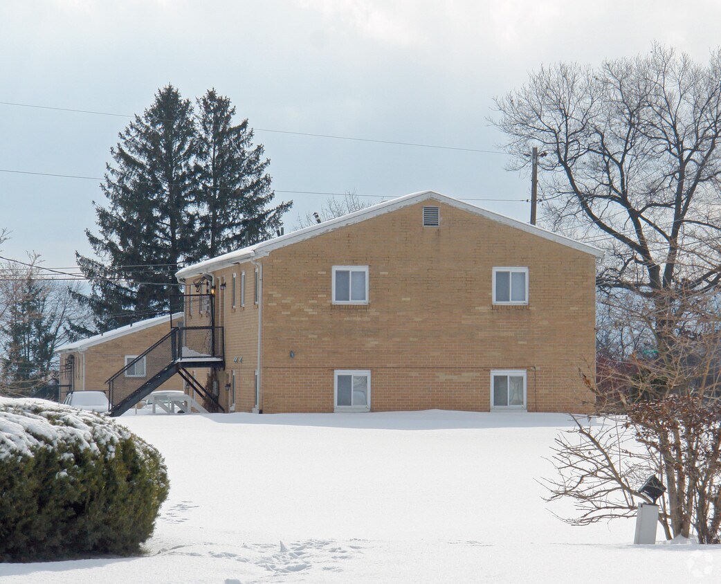 Primary Photo - 1841 Waddle Rd