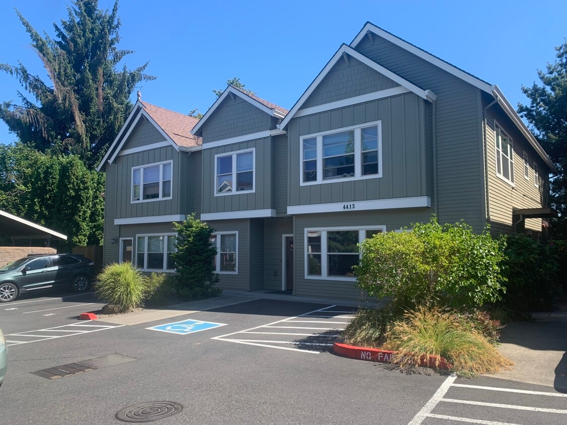 4413 Northeast Killingsworth Street Unit 109, Portland, OR 97218