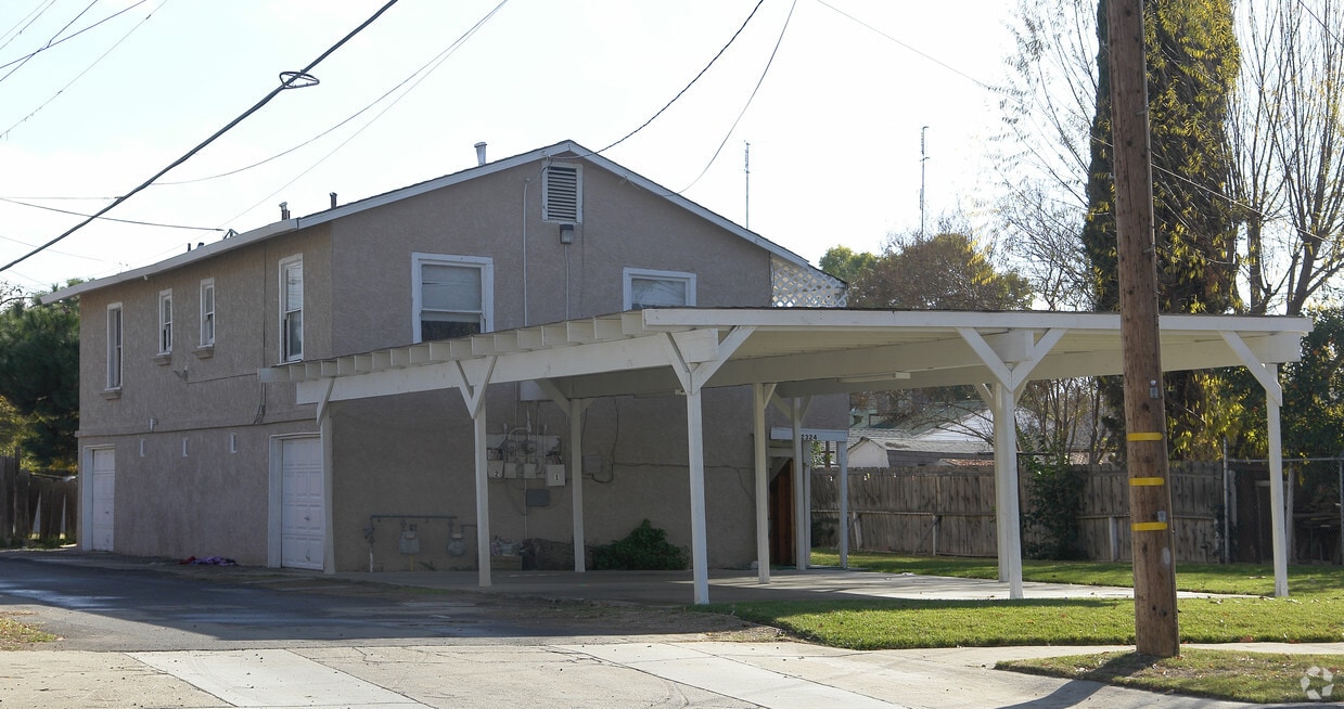 Building Photo - 2324 Q St