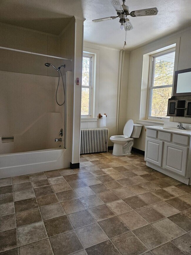 Foto del edificio - 3 br, 1 bath House - 6767 CLUB FARM ROAD