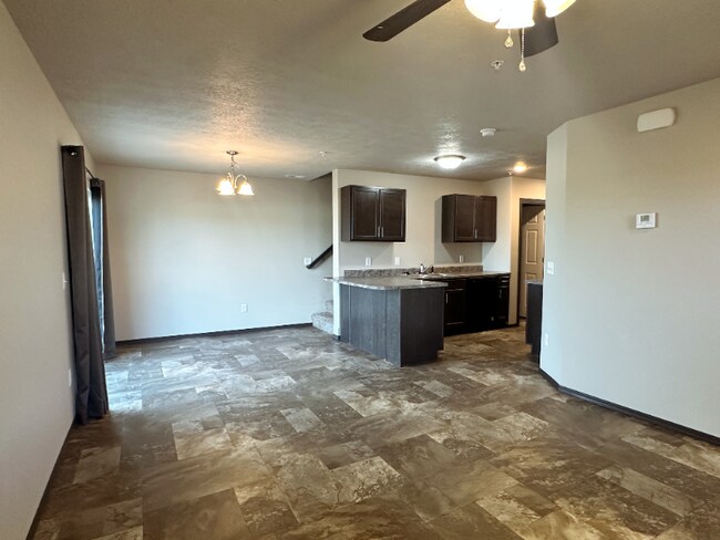 Foto del edificio - 293 Tiger Way Ct