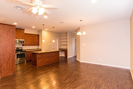 Foto del edificio - Beautiful 3 Bedroom Duplex Located in Waco...