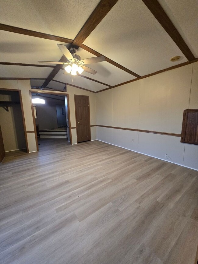 Foto del edificio - 3 bedroom, 2 bath Mobile Home in Yorktowne