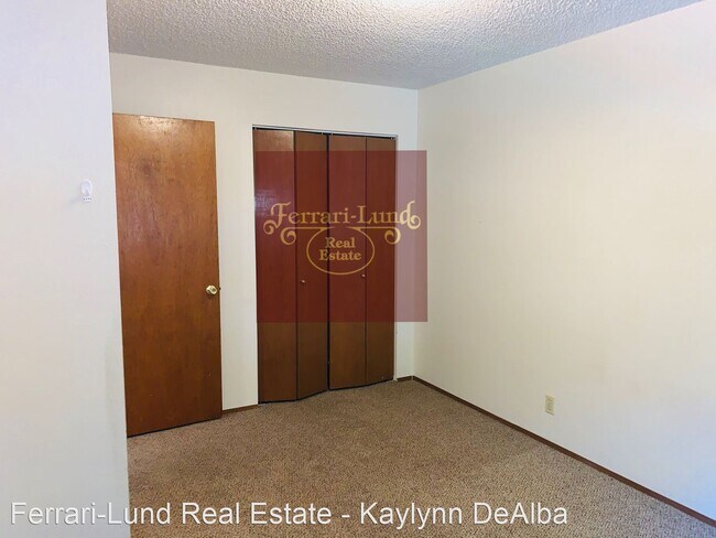Building Photo - 2 br, 1.5 bath House - 3162 N Truckee Lane