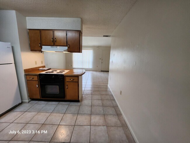 Building Photo - 127 Scottwood Dr SE
