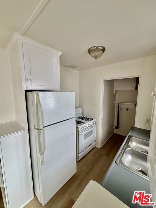 Foto del edificio - 407 W Manchester Blvd