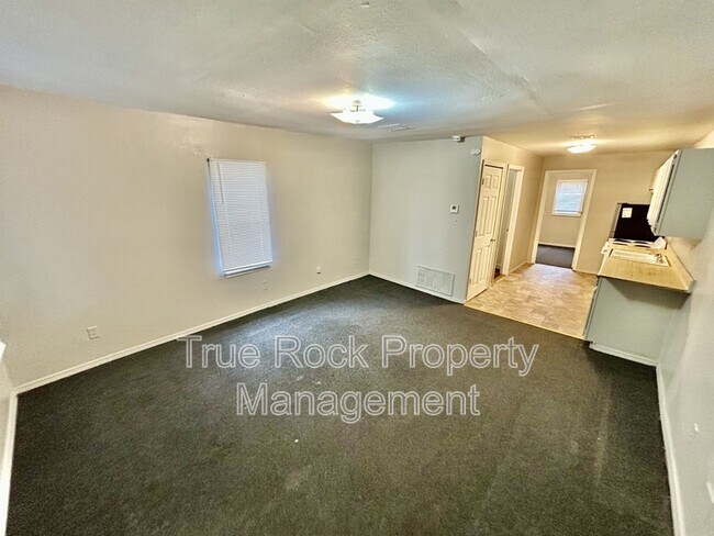 Foto del edificio - 608 W 4th St