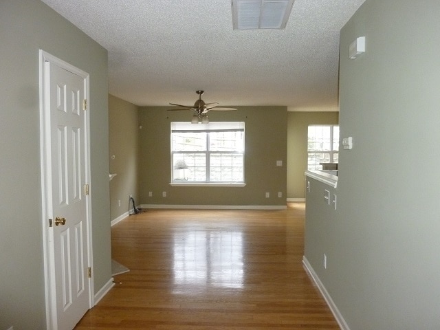 Building Photo - 1418 Walnut Hill Dr