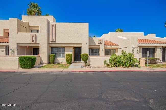 Building Photo - 714 E Morningside Dr