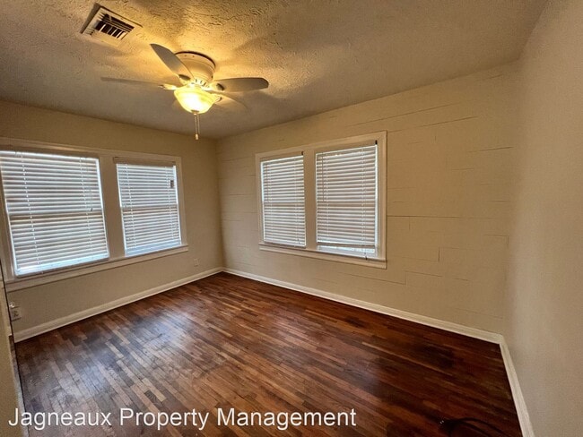 Building Photo - 2 br, 1 bath House - 821 McArthur St