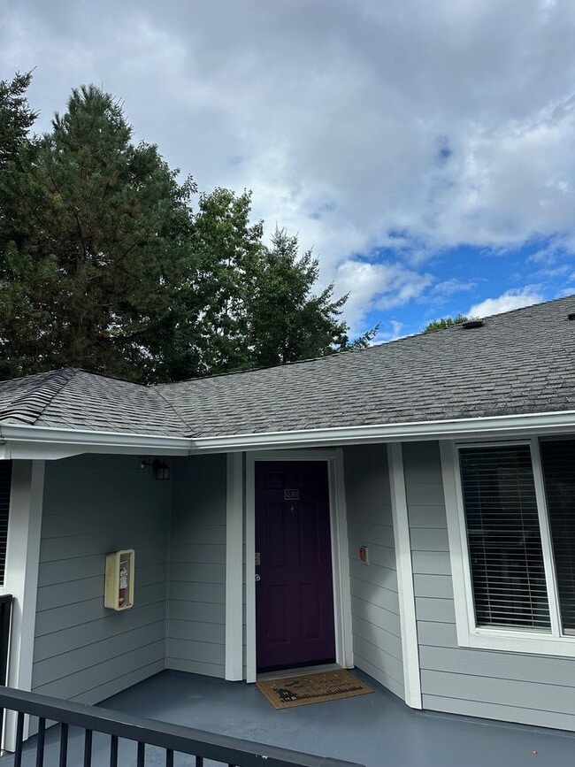 Building Photo - Nice 2 bed / 1 bath Condo in Bothell!
