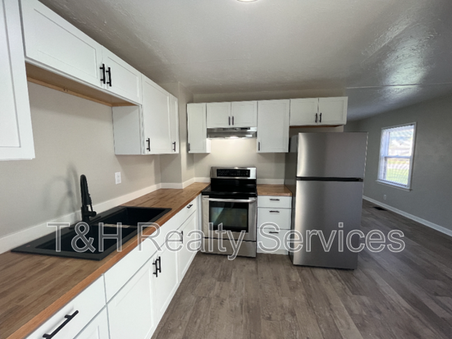 Foto del edificio - 1827 N Spencer Ave