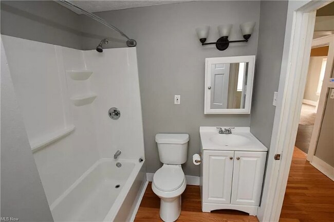 Foto del edificio - 1828 E 298th St