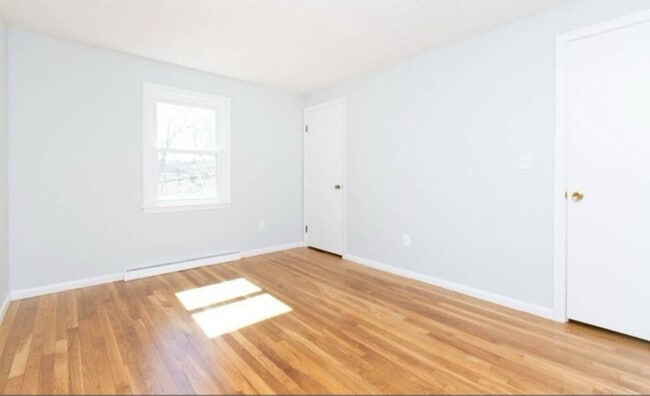 Building Photo - 548 Poplar St