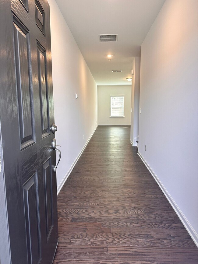 Building Photo - 713 Rhone St