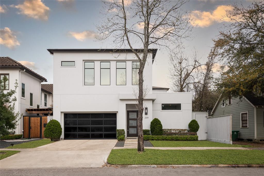 Foto principal - 2109 Morse St