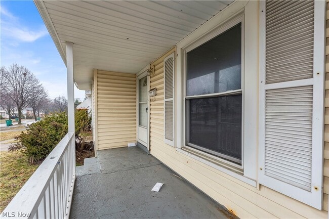 Building Photo - 21303 Kenyon Dr