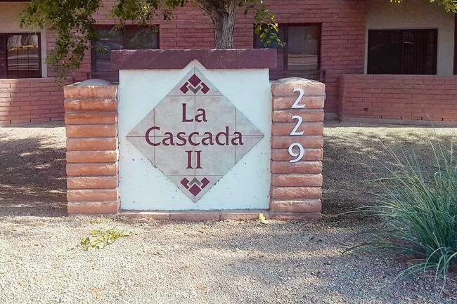 Foto del edificio - La Cascada II Apartments