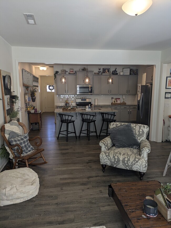 Building Photo - 7481 Hartsfield Dr