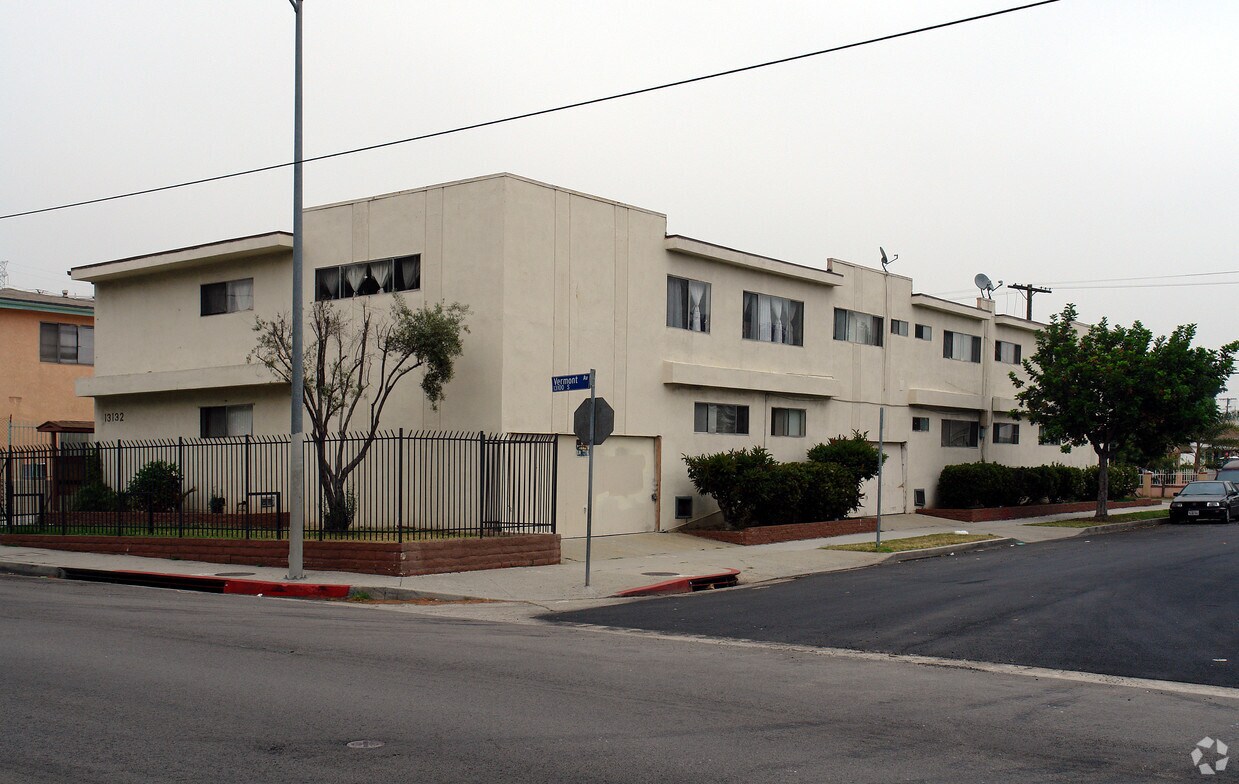 Building Photo - 13132 S Vermont Ave