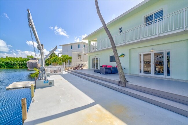 Building Photo - 155 Coco Plum Rd S