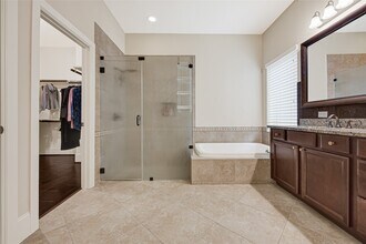 Building Photo - 28639 Rolling Ridge Dr