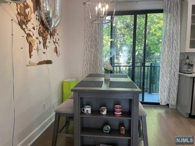 Foto principal - 555 Edgewater Ave