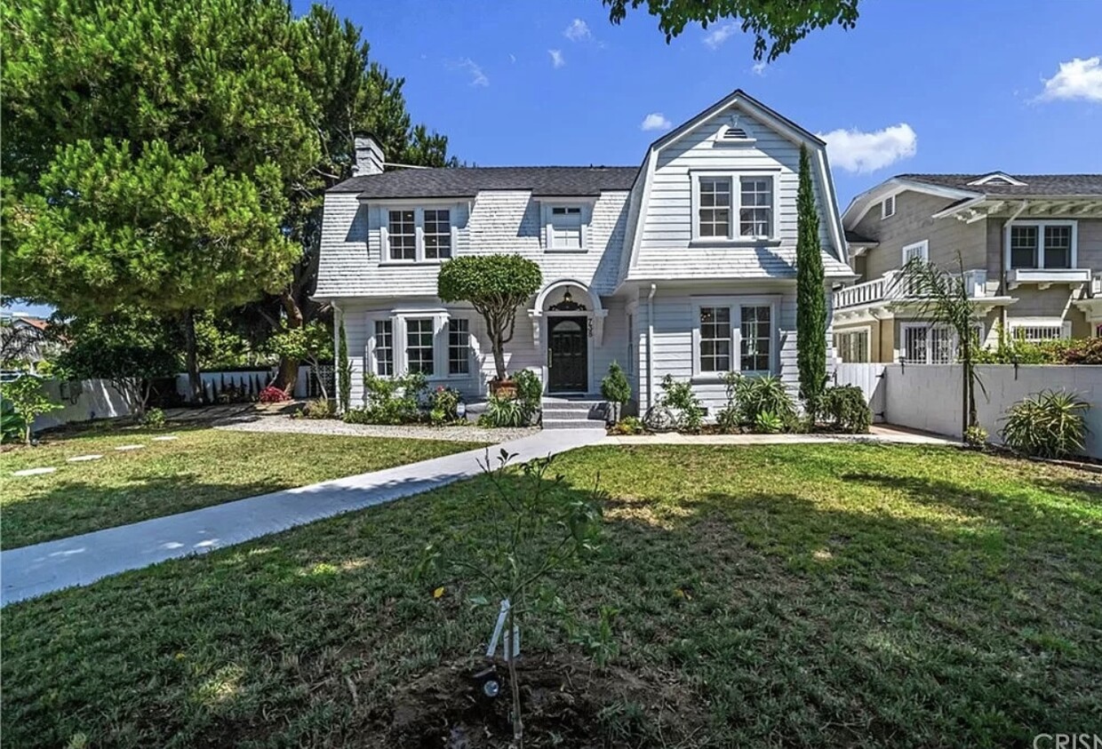 Foto principal - 738 S Norton Ave