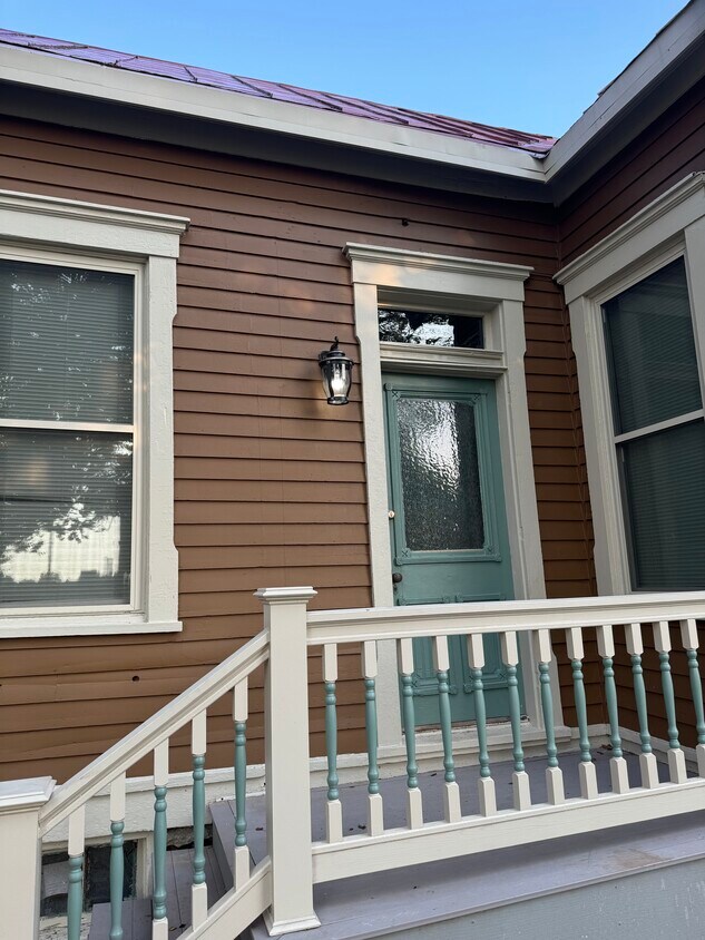 Main Entrance - 1314 Chase Ave