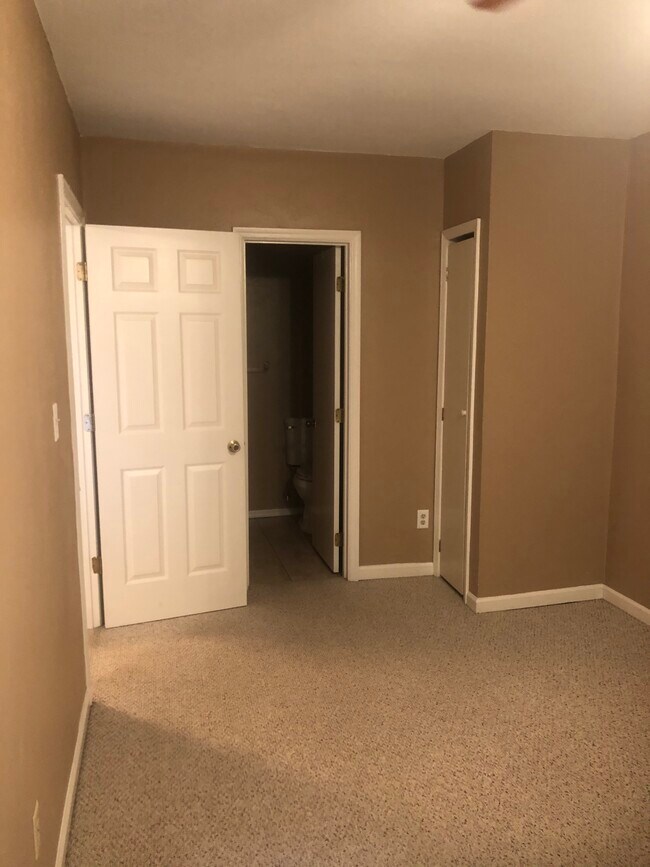 Building Photo - 2860 Duffton Loop