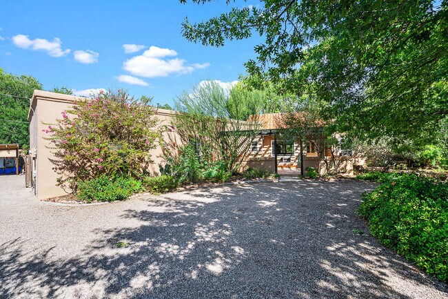 Foto del edificio - 5435 King Pl